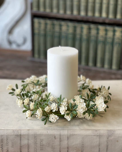 Alabaster Buds Candle Ring | 10"