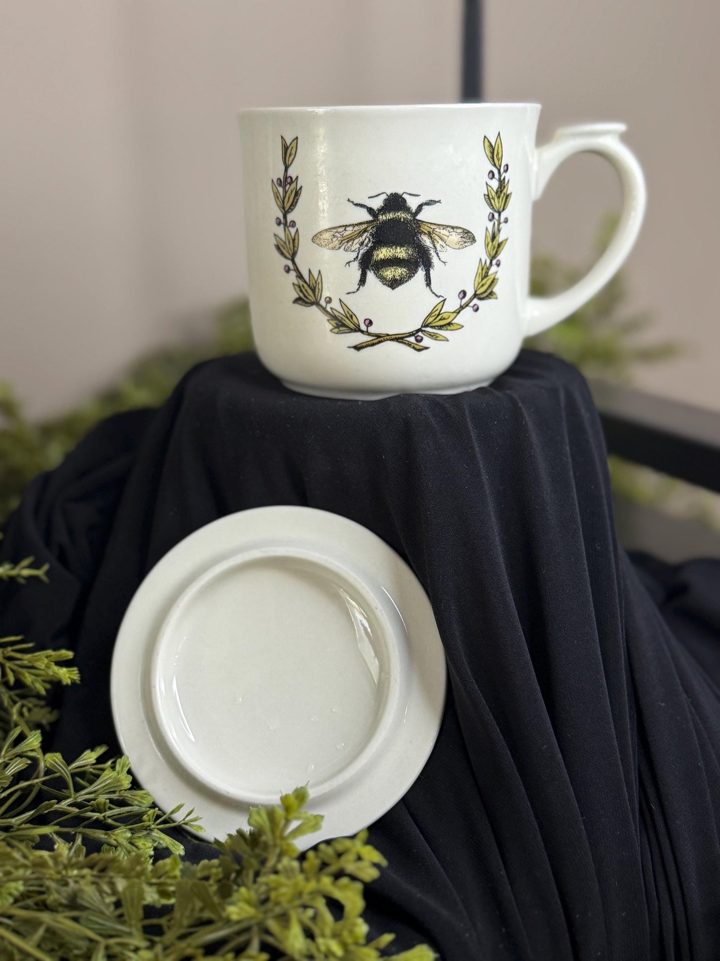 Bee Print Stoneware Mug