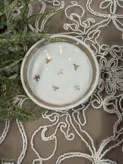 VINTAGE FLEUR DE LIS WHITE & GOLD BUTTER PAT / PIN DISH