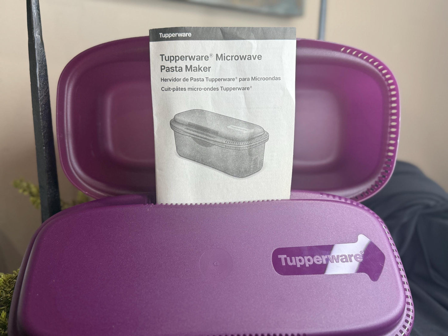 Tupperware Microwave Pasta Maker: Purple Spaghetti Cooker Strainer (1.9L)