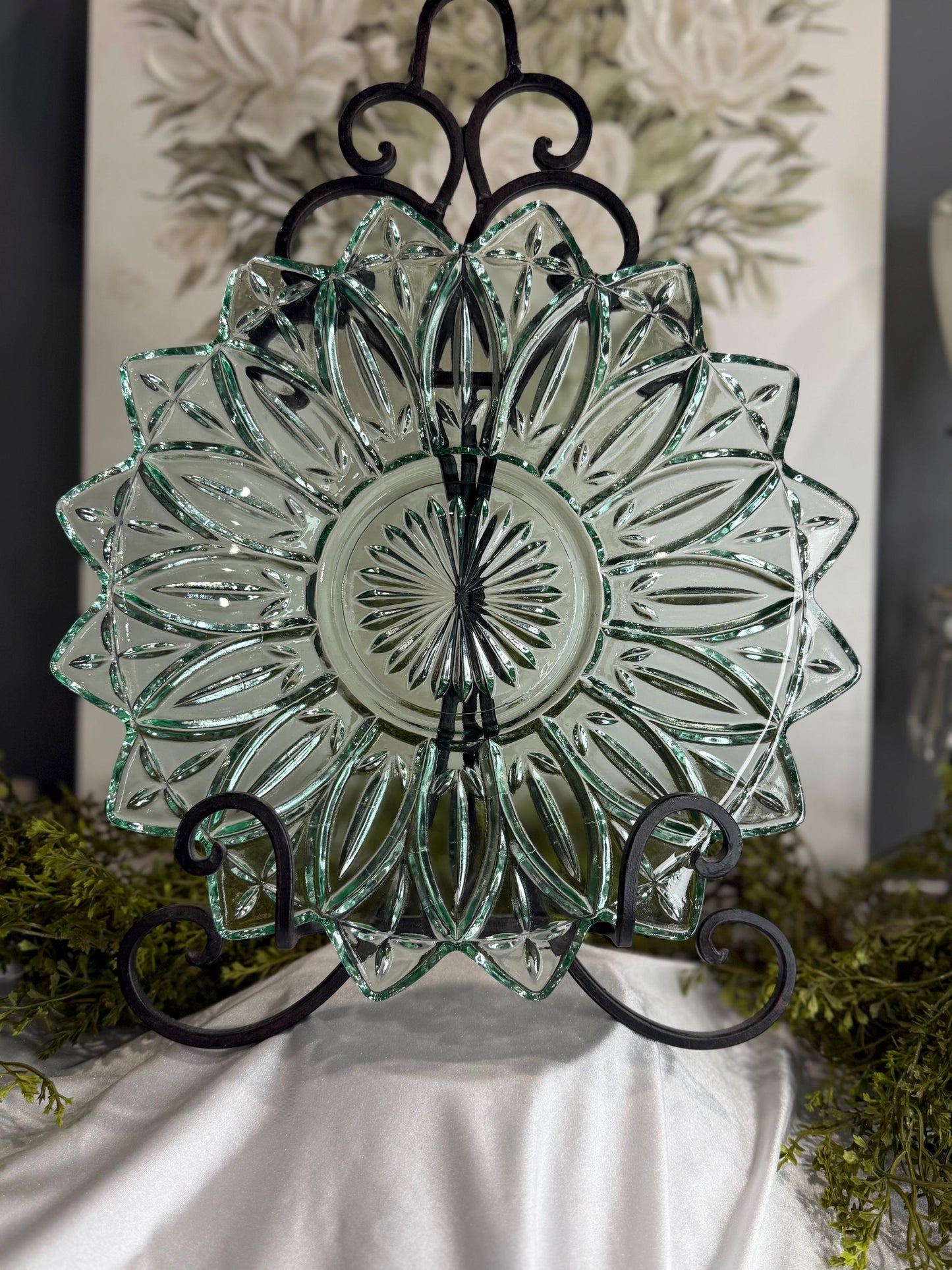 Vintage teal Federal Glass petal pattern 11.5” plate