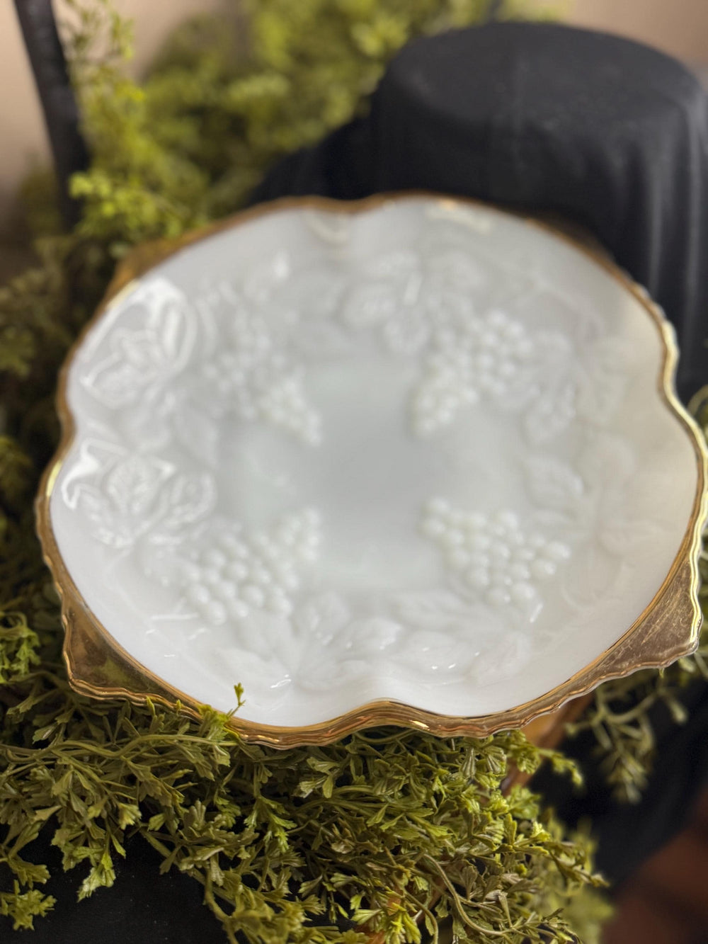 Vintage Anchor Hocking milk glass gold rim bowl