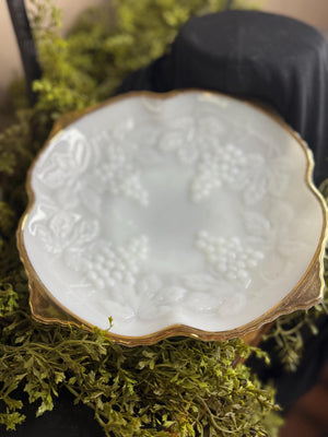 Vintage Anchor Hocking milk glass gold rim bowl