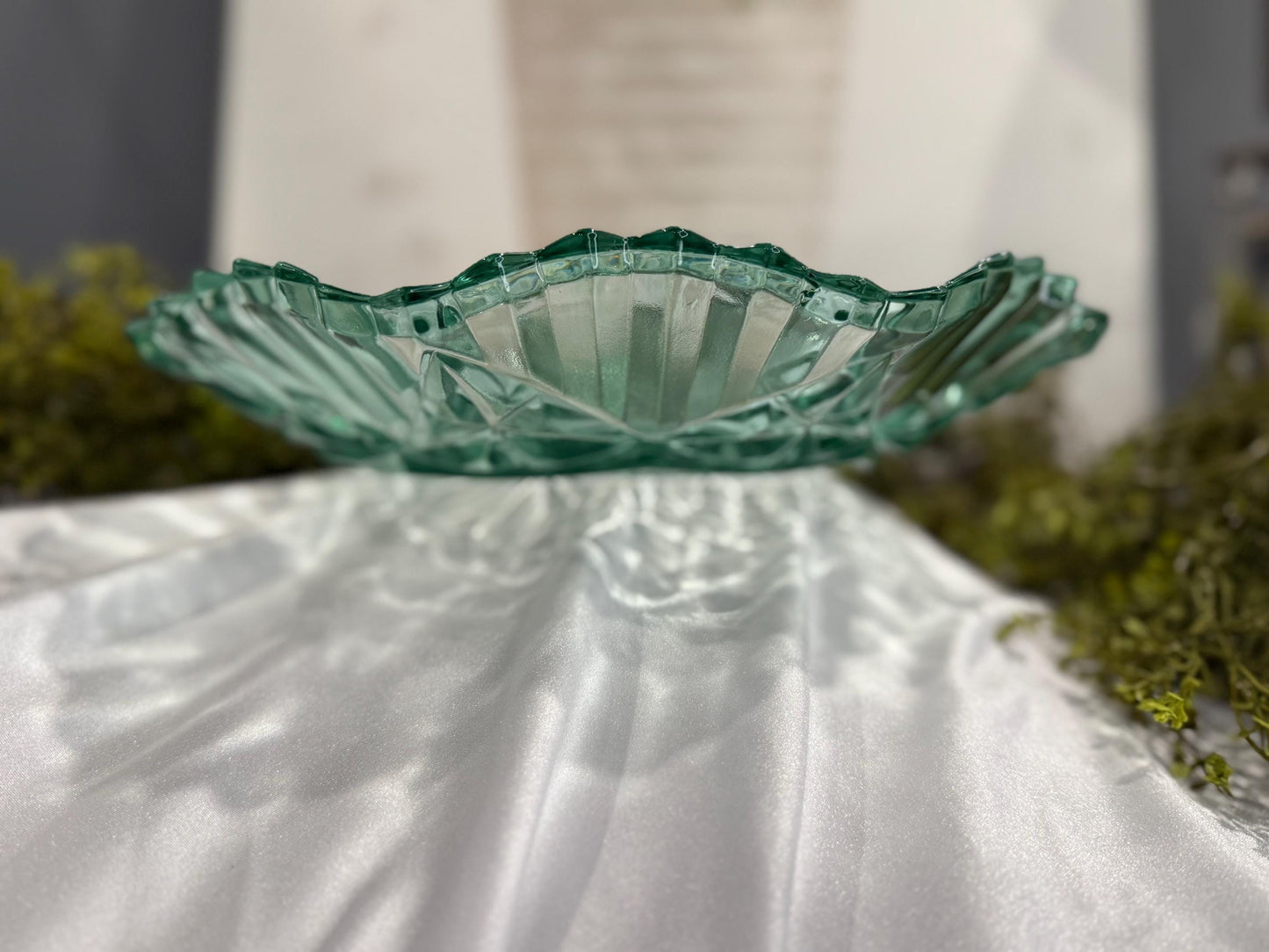 Vintage teal Federal Glass petal pattern 10” bowl