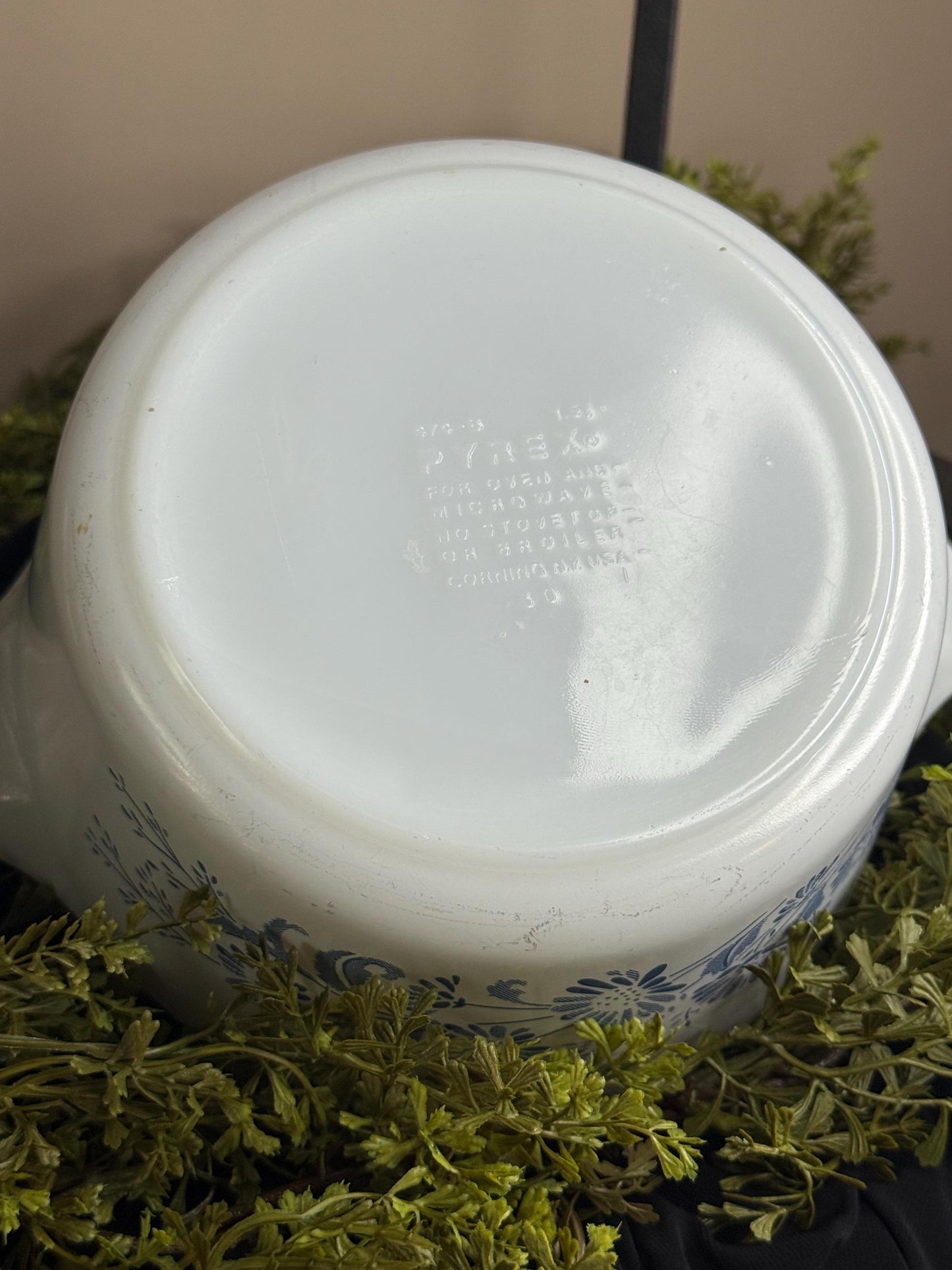 Vintage Pyrex Blue Colonial Mist Dish: Daisy Wildflower Print