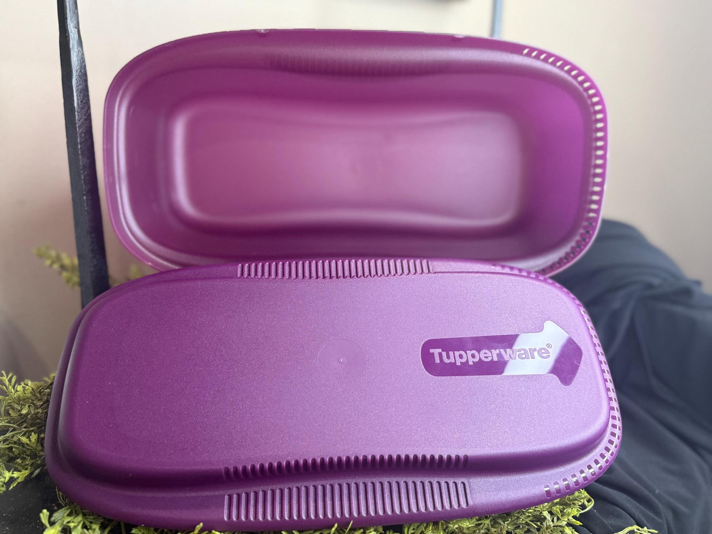 Tupperware Microwave Pasta Maker: Purple Spaghetti Cooker Strainer (1.9L)