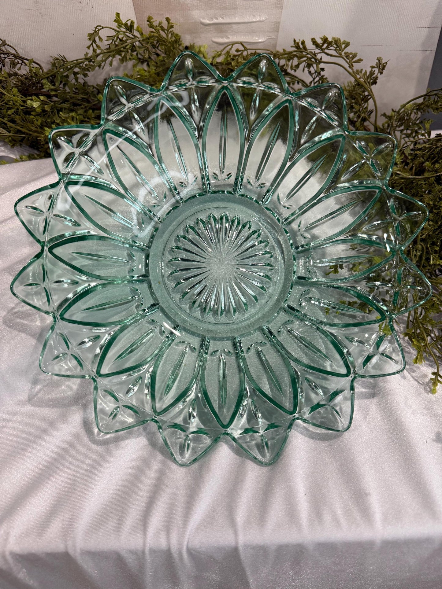 Vintage teal Federal Glass petal pattern 10” bowl