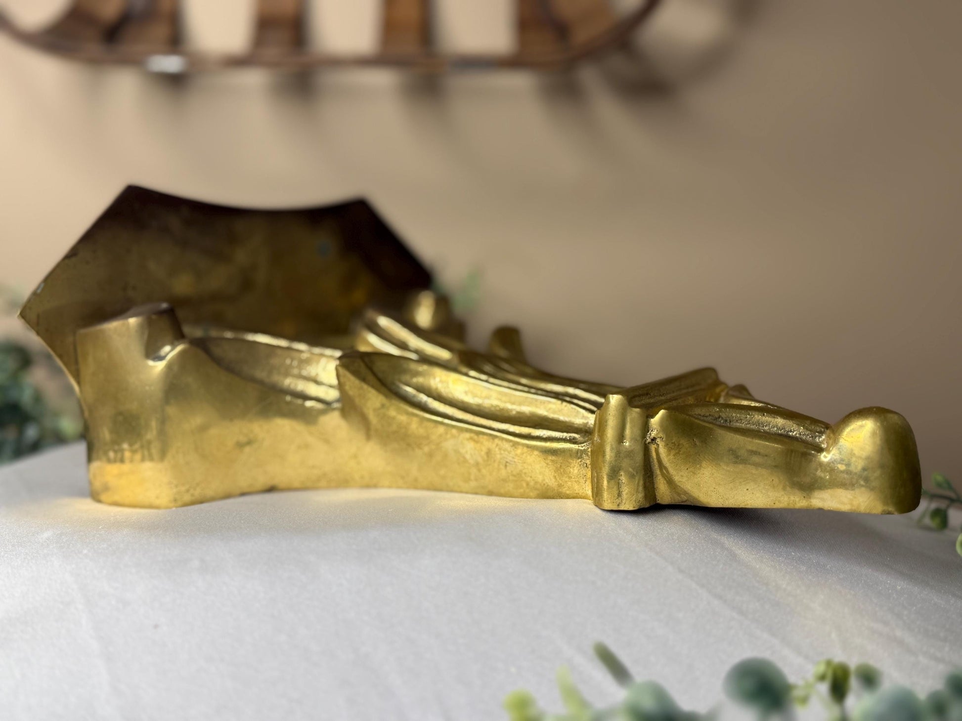 Italian Neoclassical Corinthian Style solid brass wall Bracket Shelf by Hollywood Regency