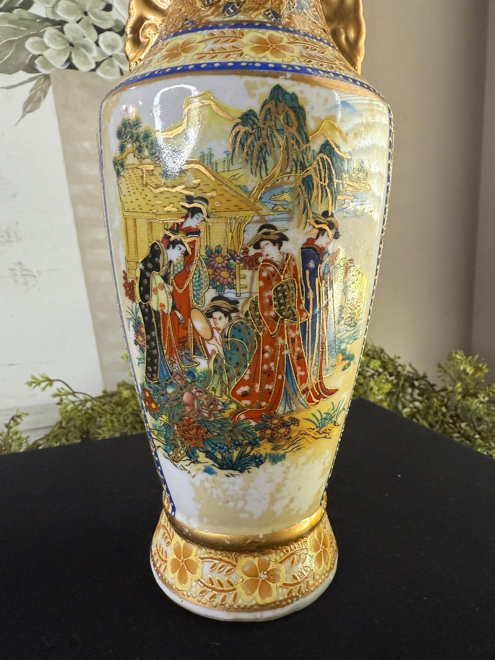 Japanese Satsuma style gisha girls vase