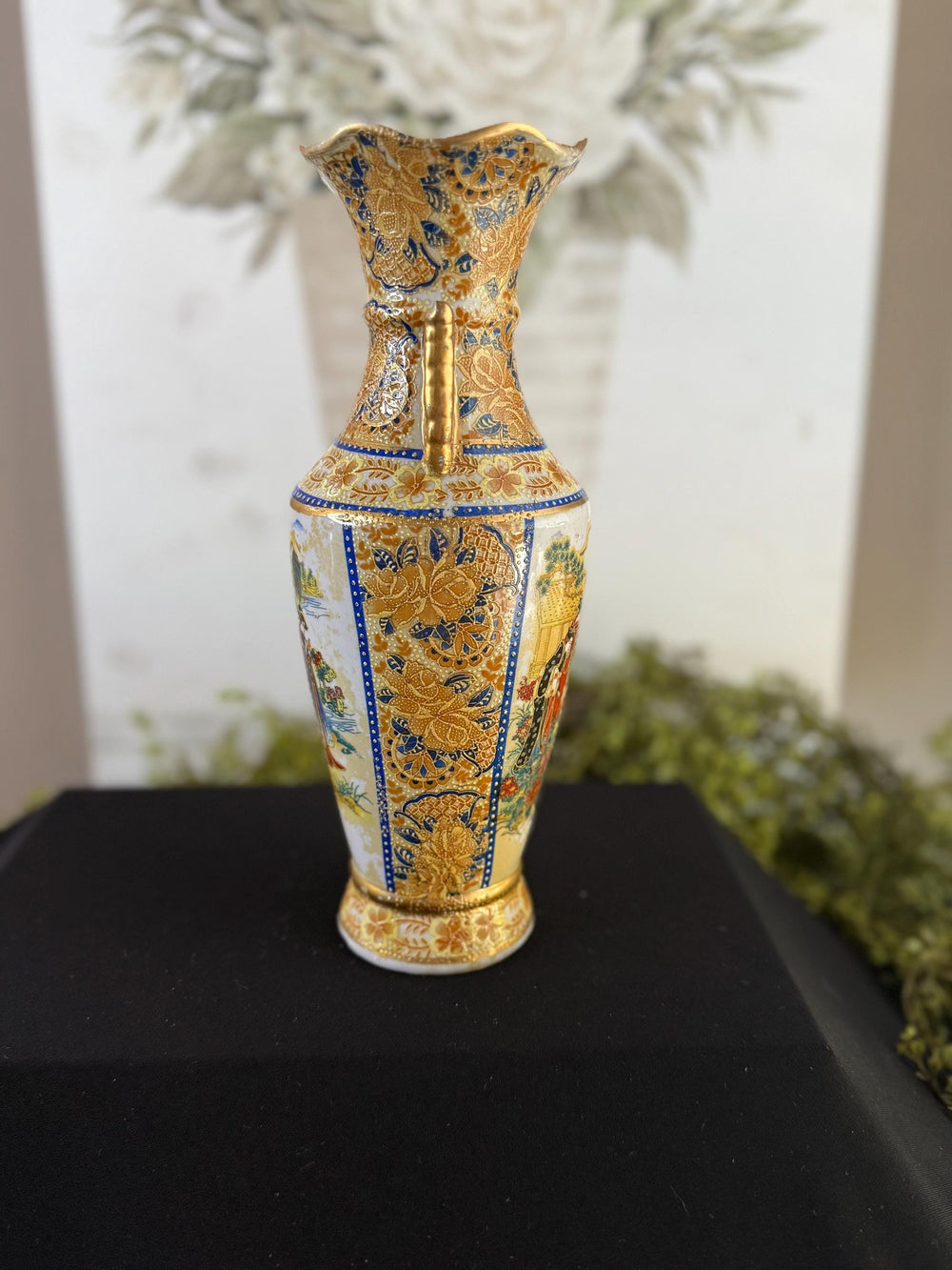 Japanese Satsuma style gisha girls vase