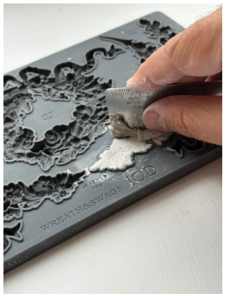 Wreath & Swags 6x10 IOD Mould