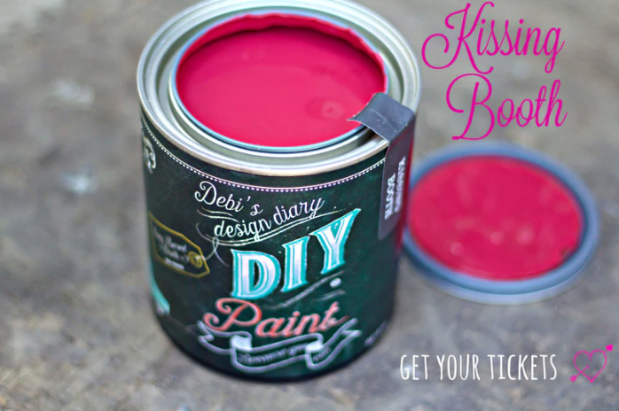 DIY Paint - Kissing Booth
