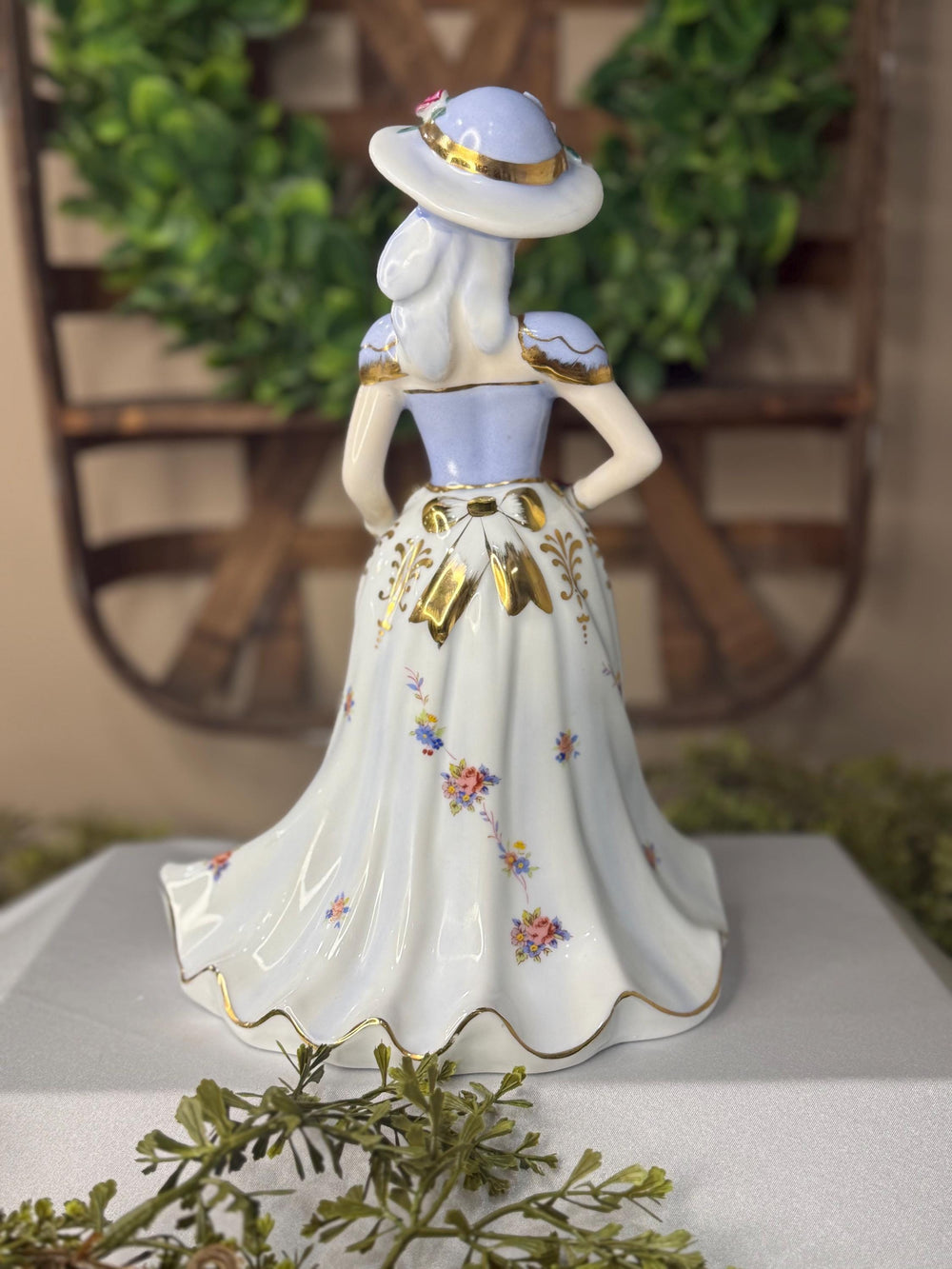 Victorian Lady with Roses fine porcelain wind up music box
