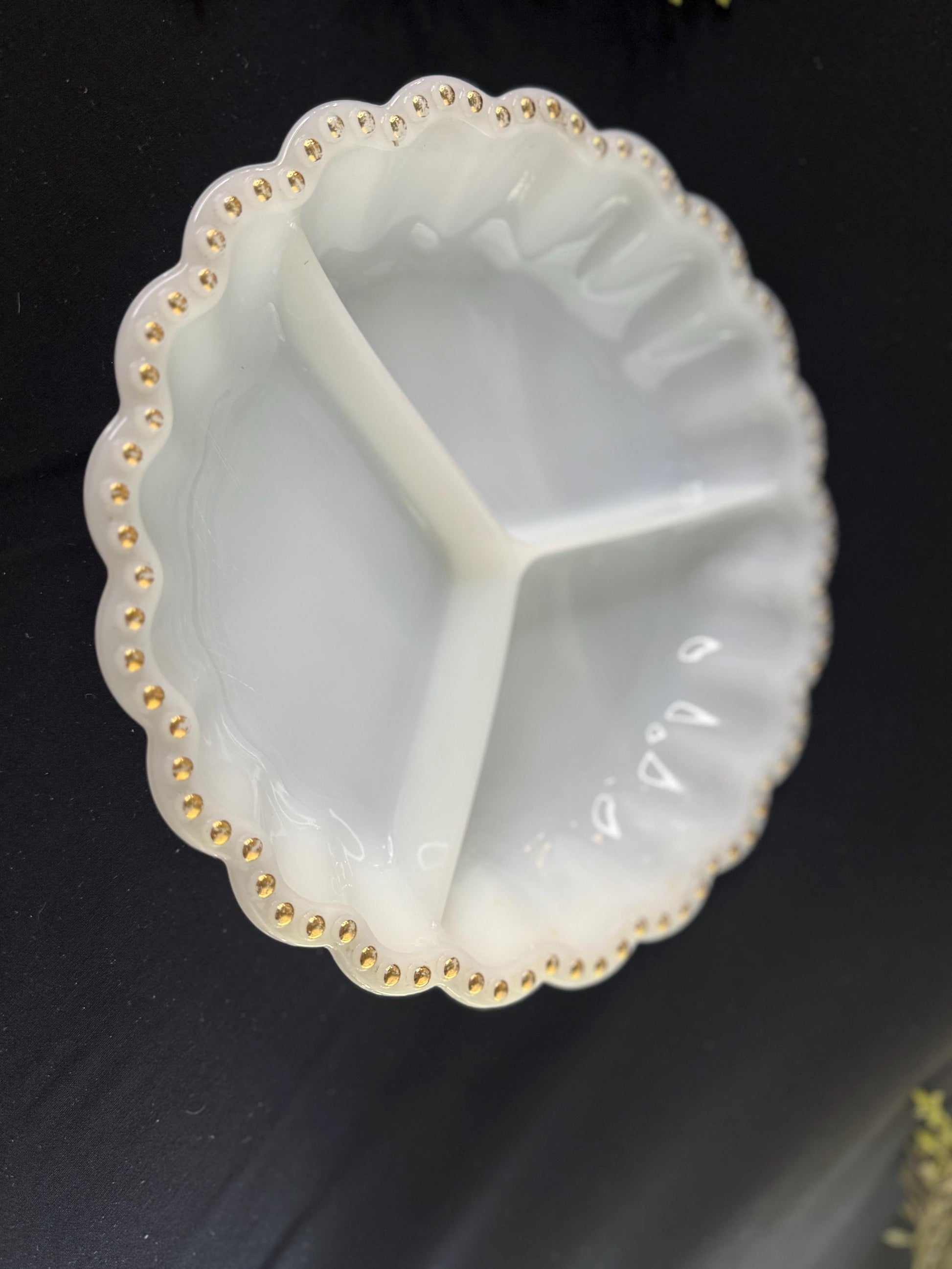 Vintage Anchor Hocking forming milk glass divided relish tray