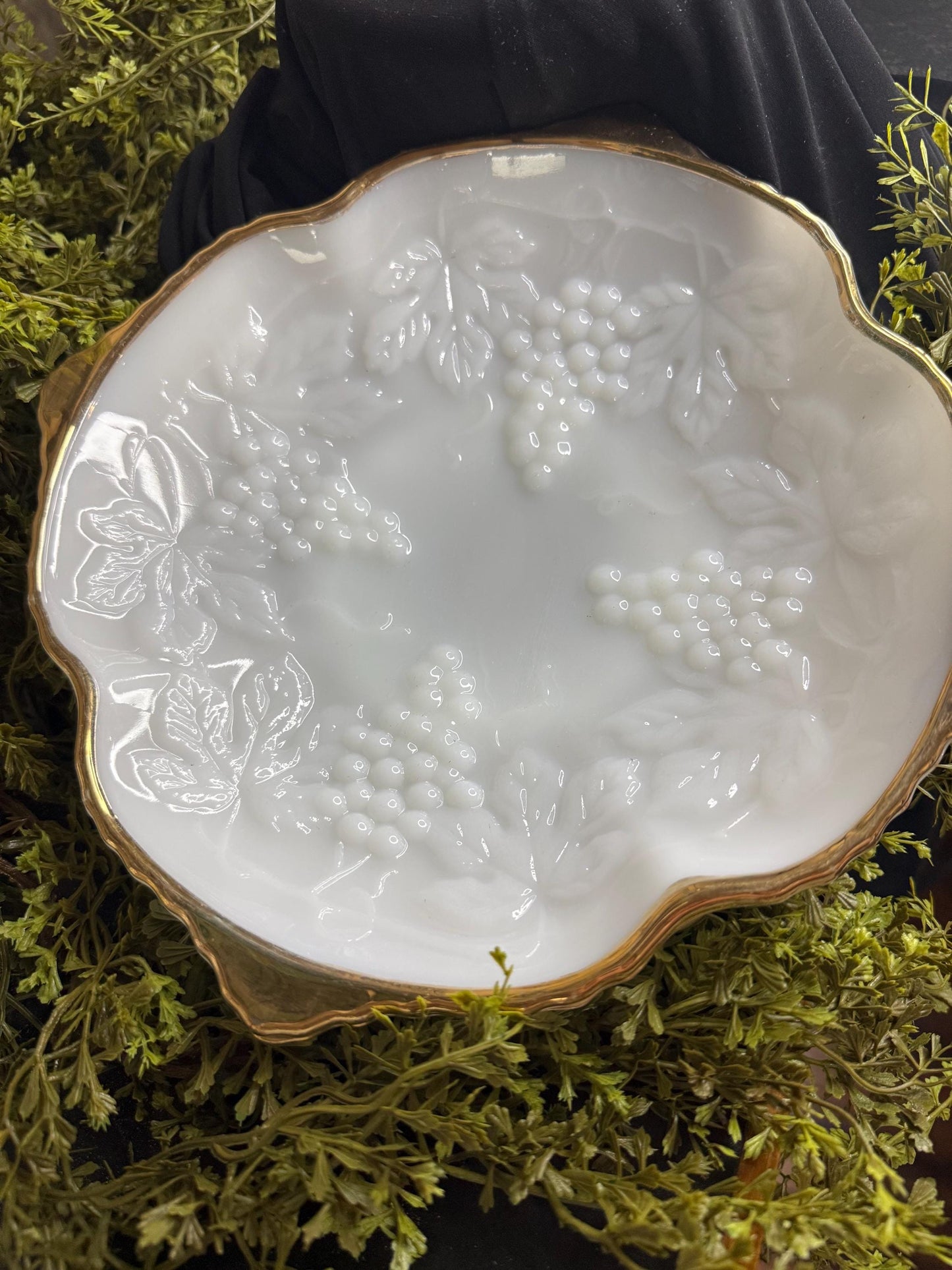 Vintage Anchor Hocking milk glass gold rim bowl