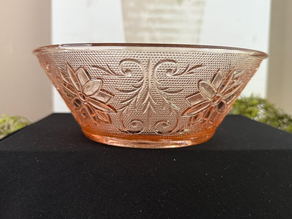 Vintage Indiana Glass pink tiara salad bowl