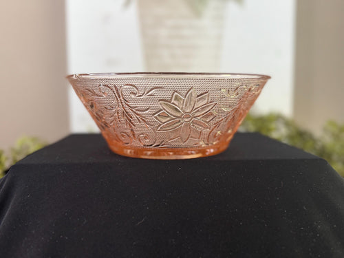Vintage Indiana Glass pink tiara salad bowl