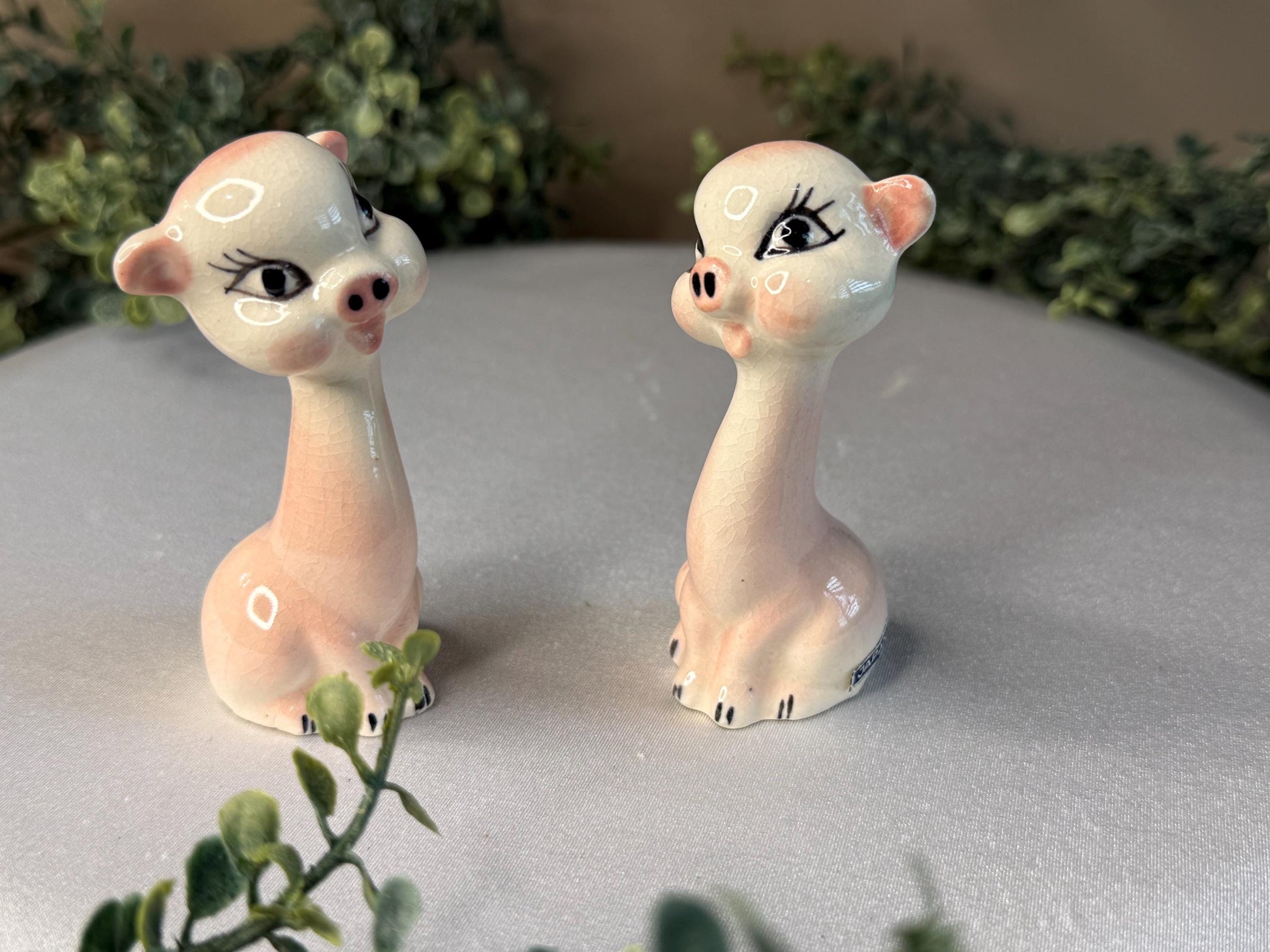Vintage Long neck Pigs salt and pepper set - rare find