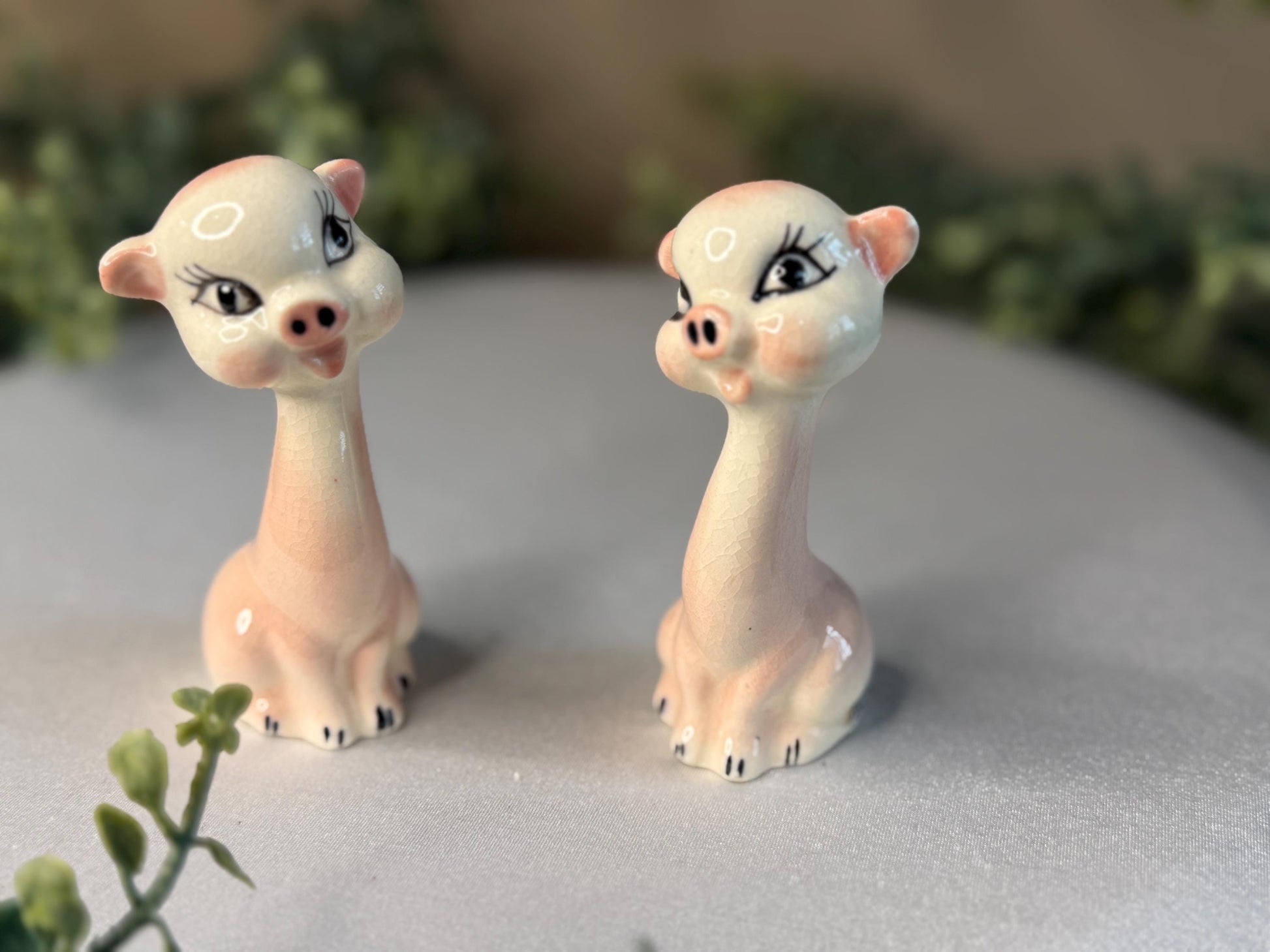 Vintage Long neck Pigs salt and pepper set - rare find