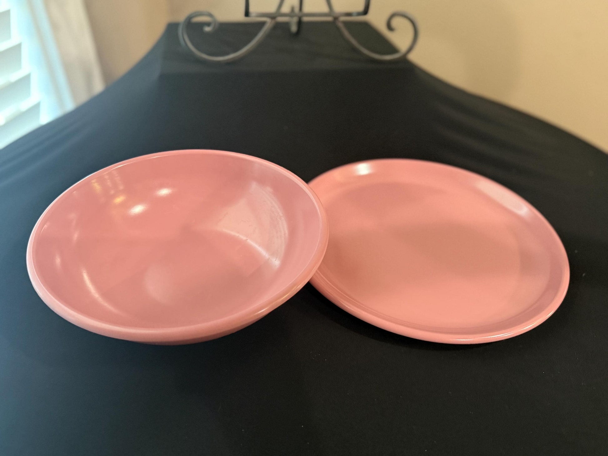 Vintage Rubbermaid plate and bowl