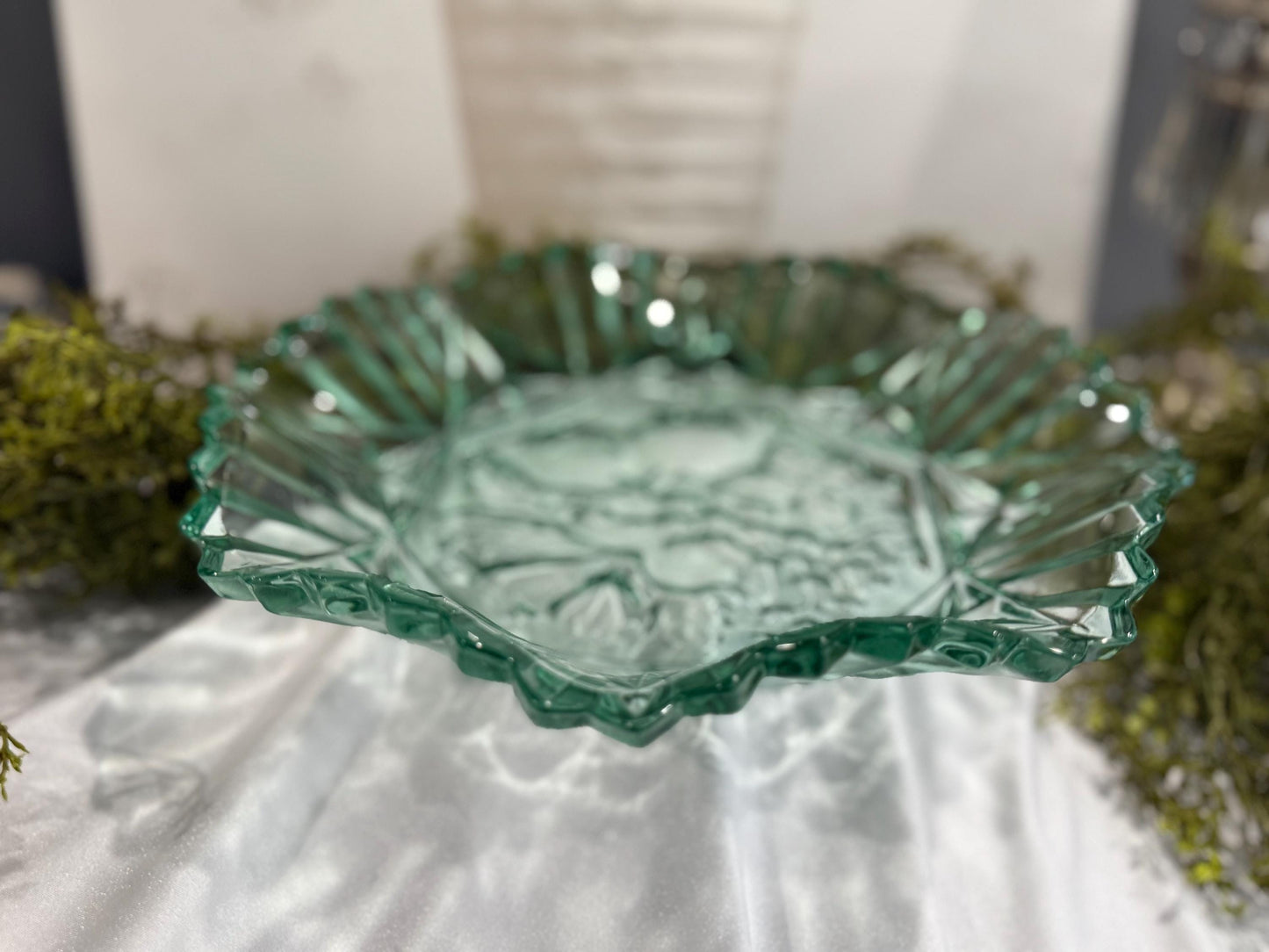 Vintage teal Federal Glass petal pattern 10” bowl
