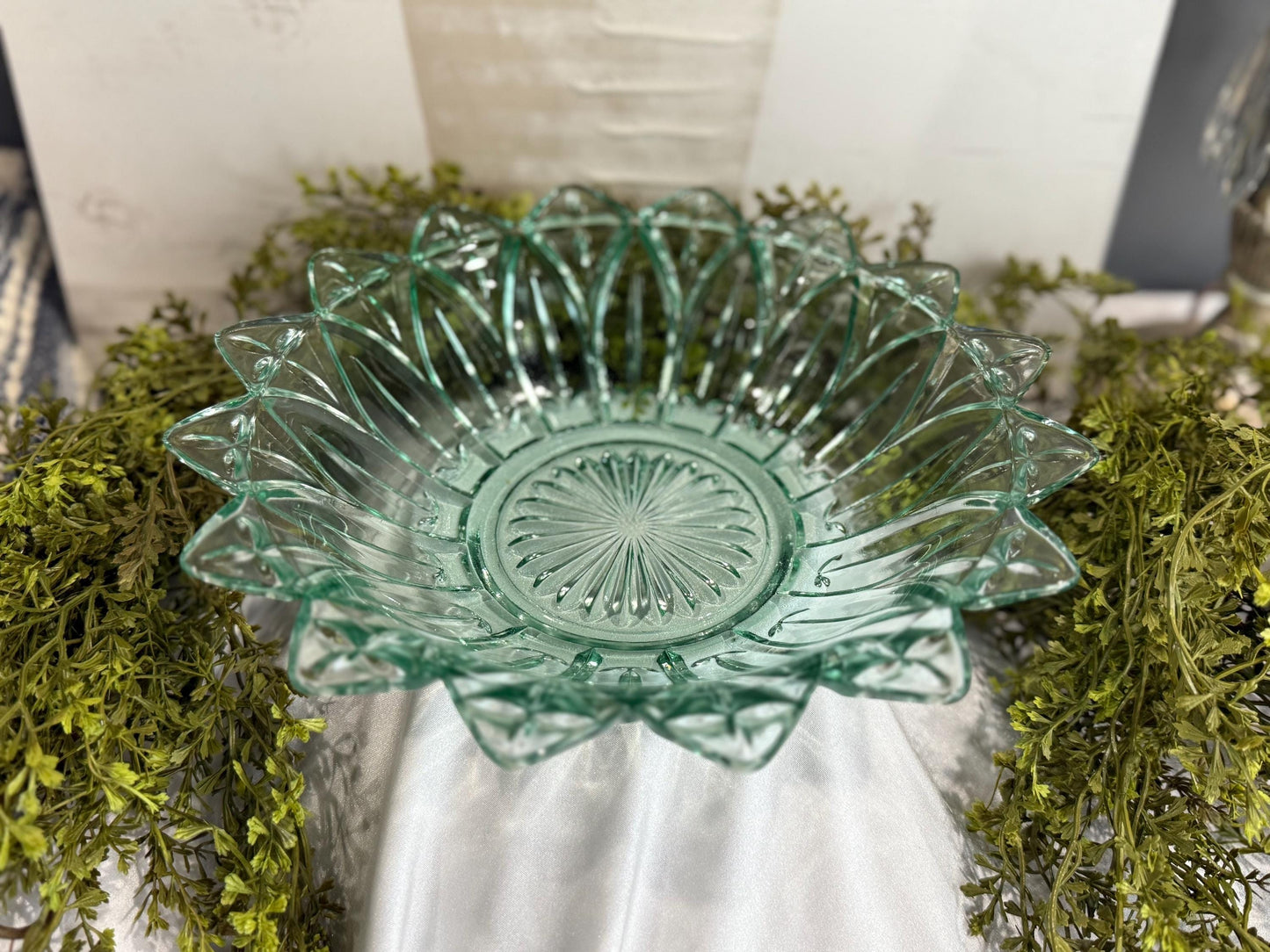 Vintage teal Federal Glass petal pattern 10” bowl