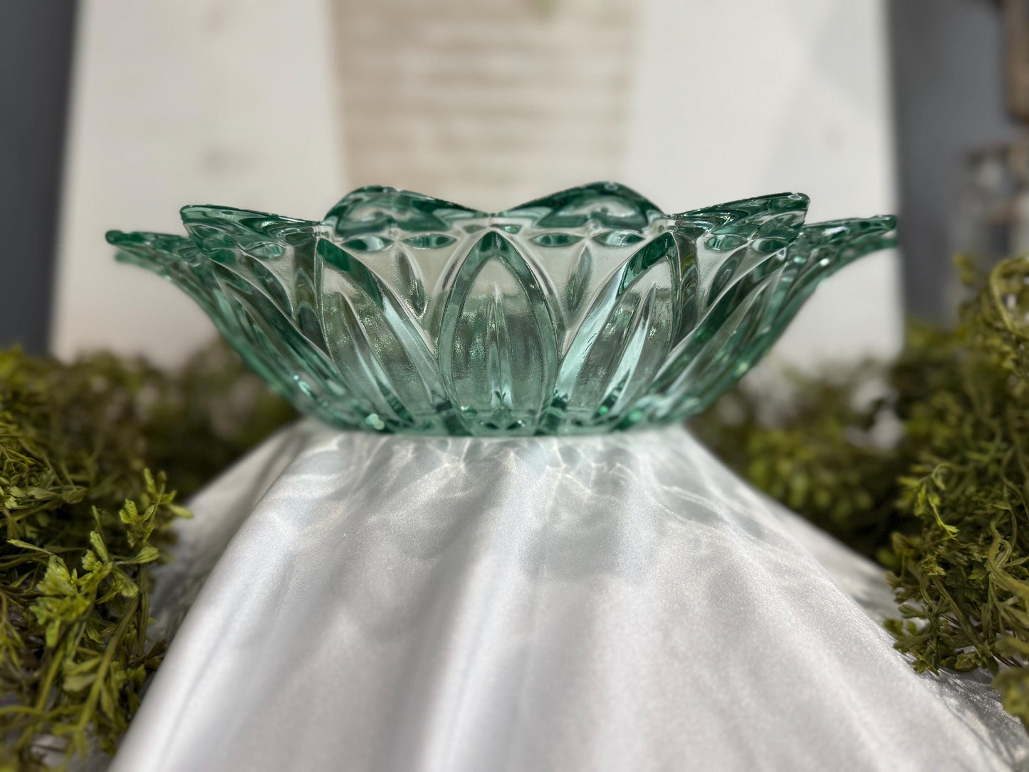 Vintage teal Federal Glass petal pattern 10” bowl