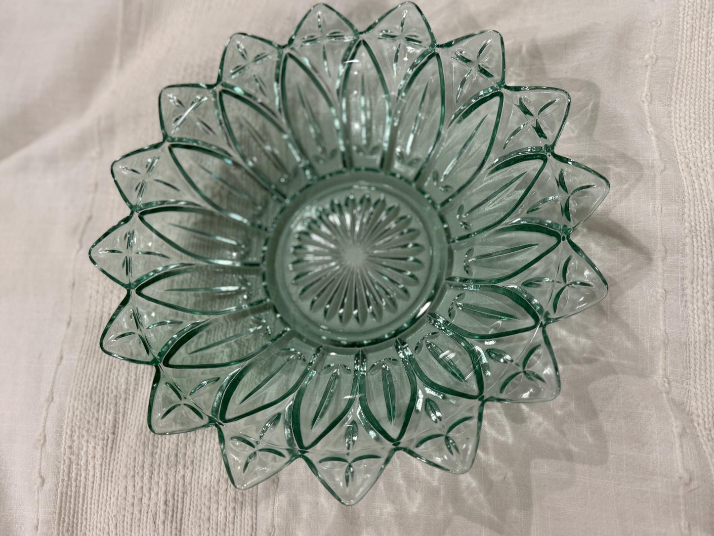 Vintage teal Federal Glass petal pattern 10” bowl
